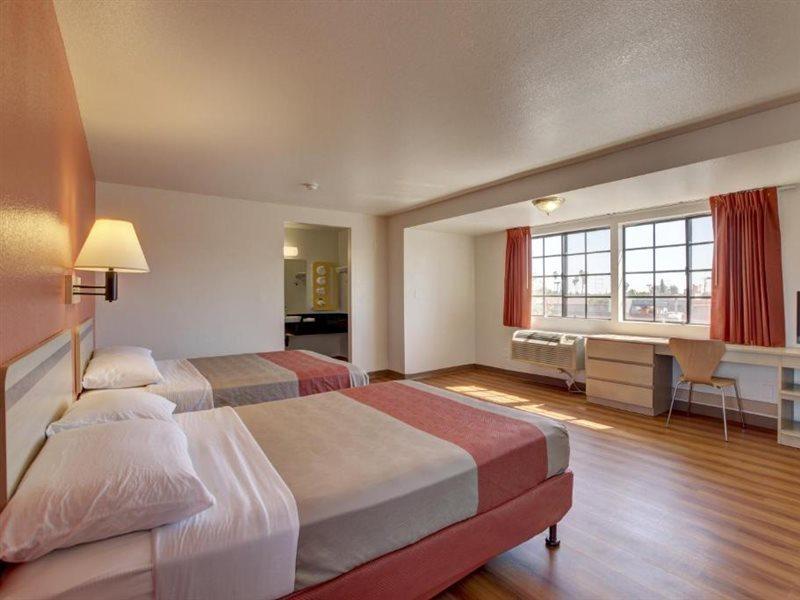 Motel 6-Bellflower, Ca - Los Angeles Екстер'єр фото